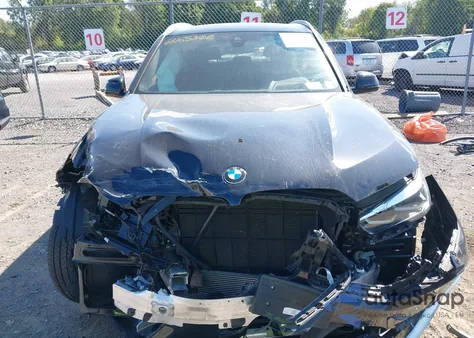 2022 BMW X5 xDrive40I z USA, uszkodzony, nr VIN 5UXCR6C00N9L09468